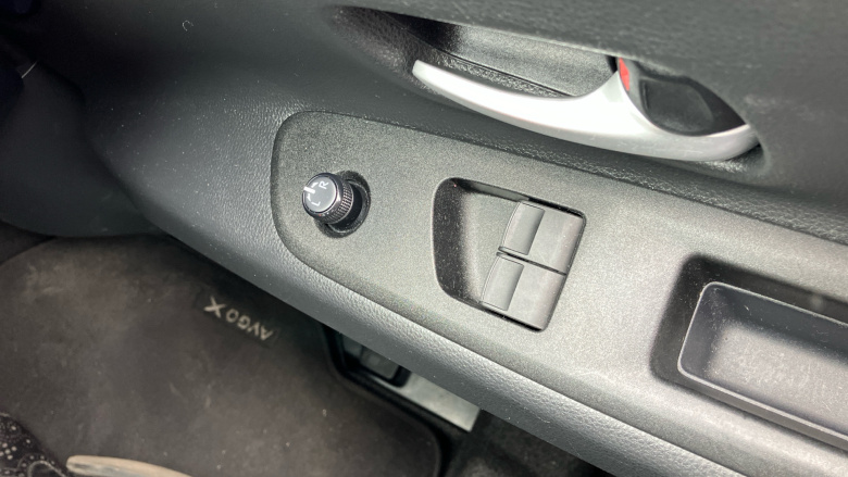 Toyota Aygo X 1.0 VVT-i Edge 5dr Petrol Hatchback